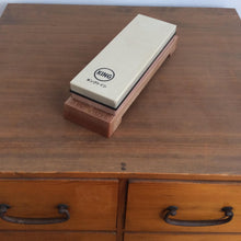 Load image into Gallery viewer, King Two Sided Combination Sharpening Stone 1000/6000 grit